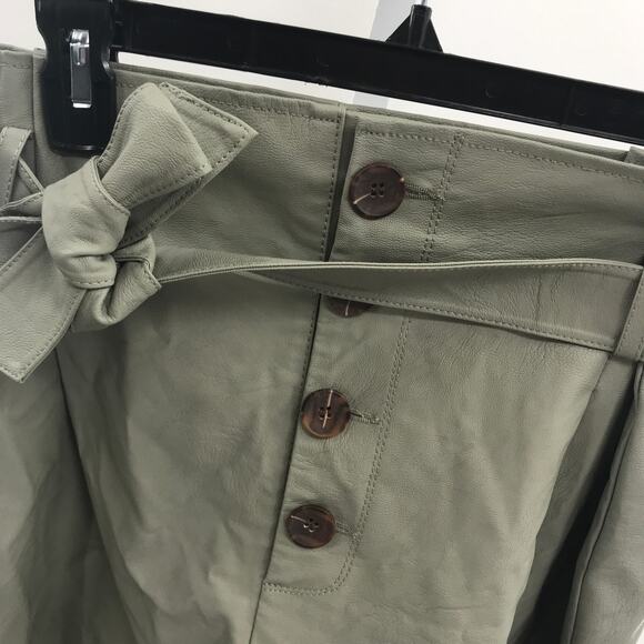 Topshop Green Coated Button Front Tie Waist Shorts - Picture 3 of 8